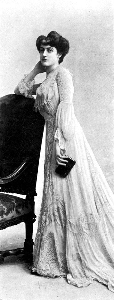 Robe de petits dîners par Redfern 1902 cropped