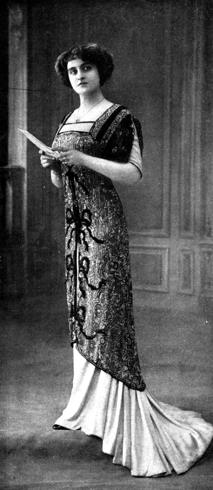 Robe du soir par Redfern 1910 3 cropped