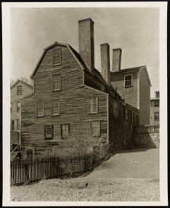 Robert King Hooper house, Marblehead, Massachusetts. View of rear wing, gable end LCCN2011648086
