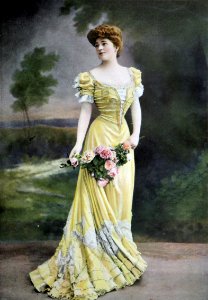Robe de bal par Redfern 1905 cropped photo