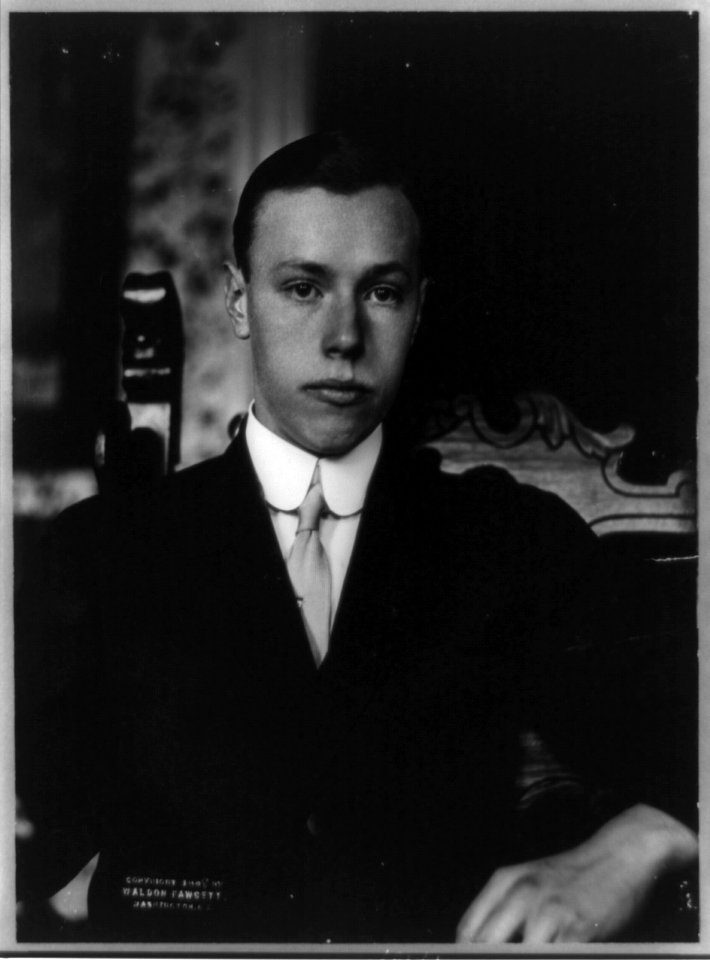 Robert Alphonso Taft, half-length portrait, facing right LCCN91789811