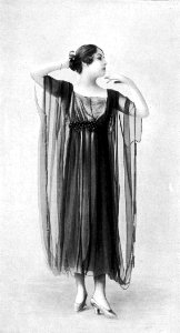 Robe de dîner par Redfern 1918 cropped