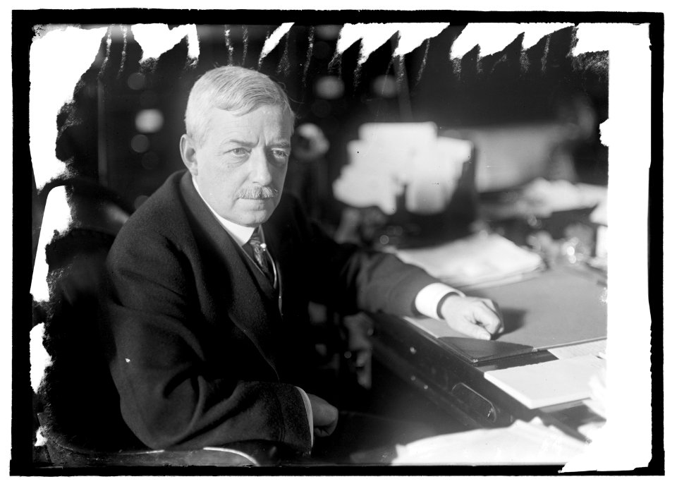 Robert Lansing LCCN2016821294