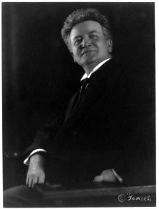 Robert Marion LaFollette, 1855-1925, half-length portrait, seated LCCN2005691319