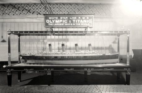 RMS Olympic and Titanic Design Model photo