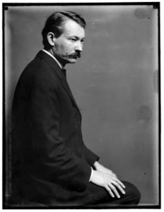 Robert Henri (1865-1929), the American painter, posed in the photographer's New York City studio about 1900 LCCN2006676256 photo