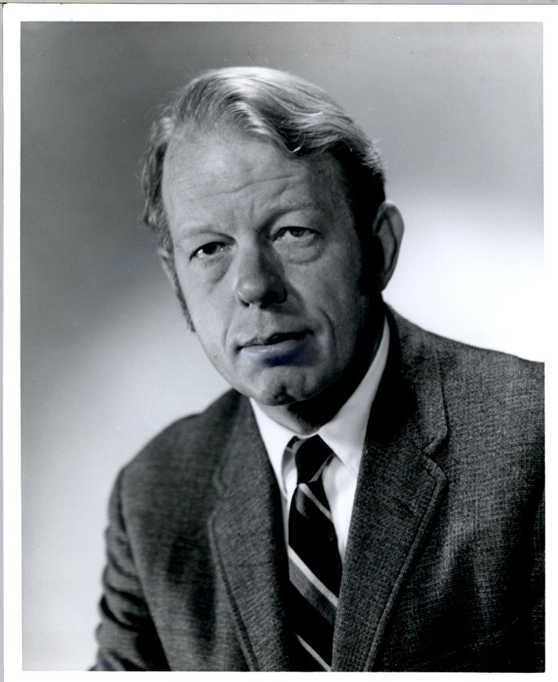 Robert S. Gordon, Jr. (26372348656)
