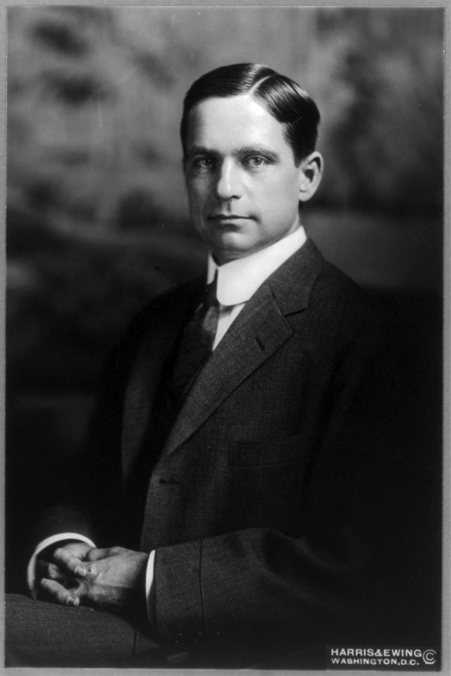 Robert Perkins Bass, 1873-1960, half-length portrait, facing left LCCN2005683694