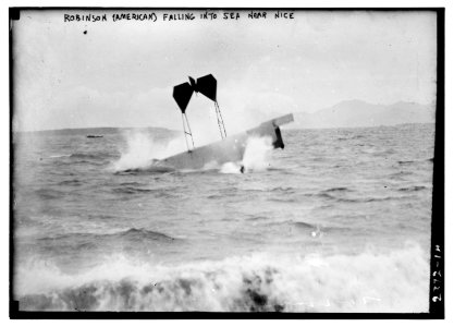 Robinson (American) falling into sea near Nice LCCN2014690176