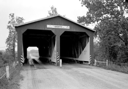 Roberts Covered Bridge photo