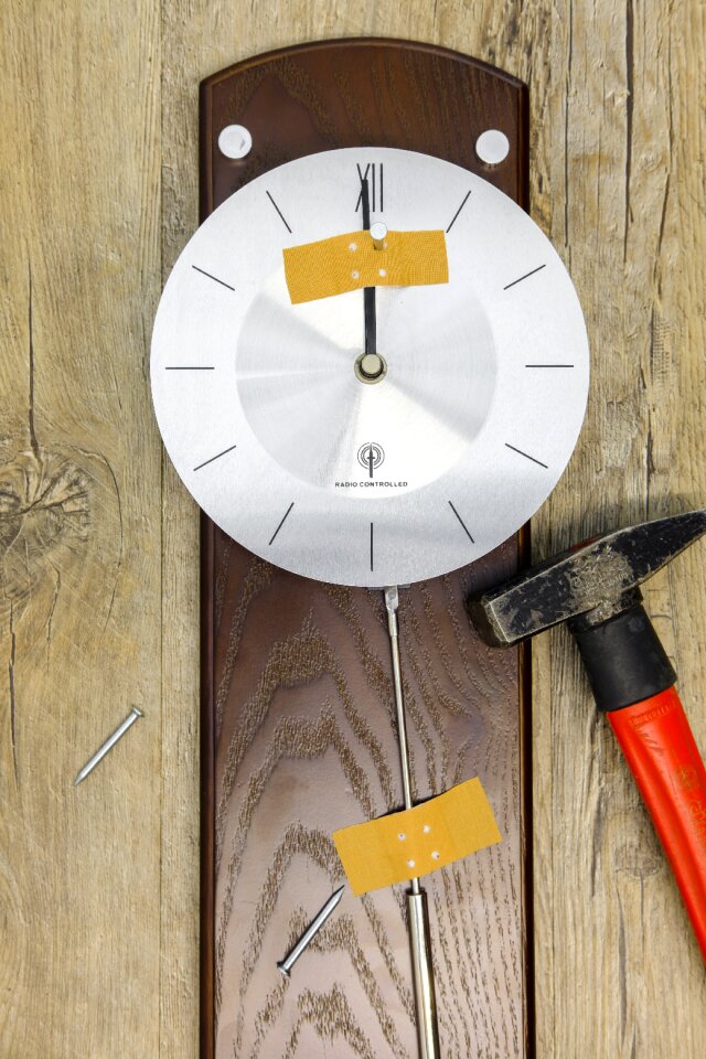 Clock face transience age
