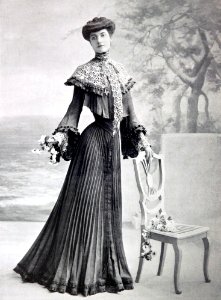 Robe d'après-midi par Redfern 1903 2 cropped