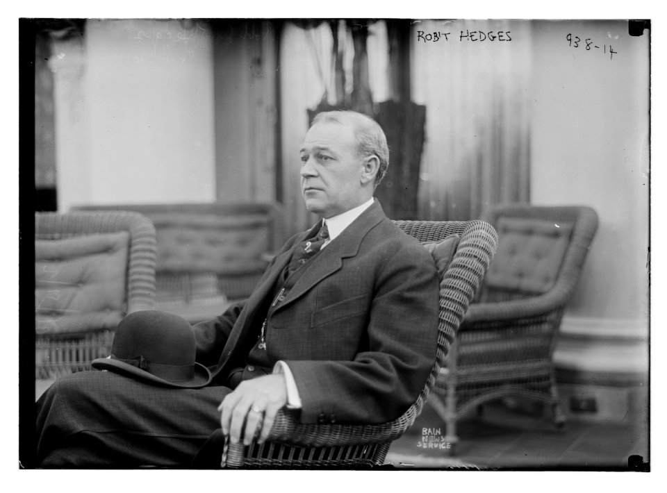 Robt. Hedges of St. Louis seated LCCN2014684419