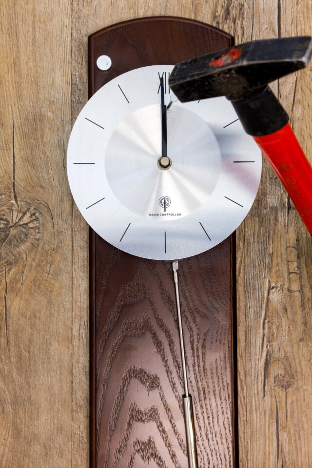 Clock face transience age