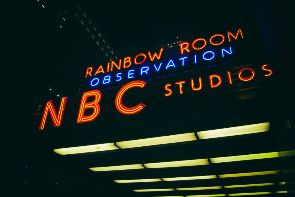 Studios lights dark