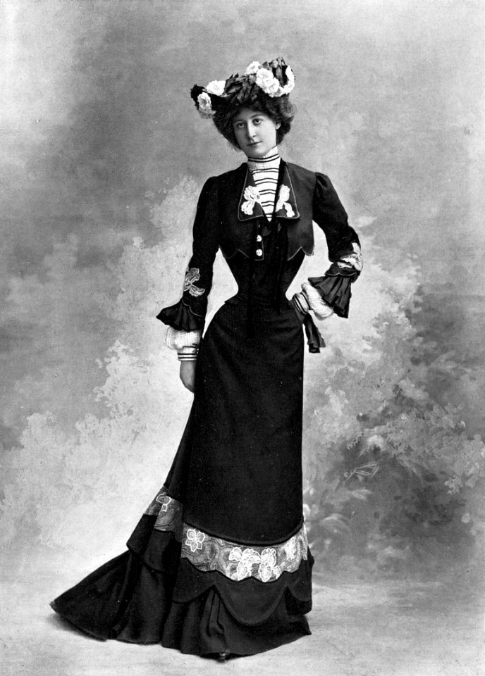 Robe d'après-midi par Redfern 1902 cropped