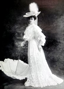 Robe d'après-midi par Redfern 1904 2 cropped