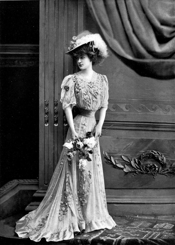 Robe de dîner par Redfern 1907 2 cropped