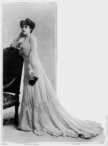 Robe de petits dîners par Redfern 1902