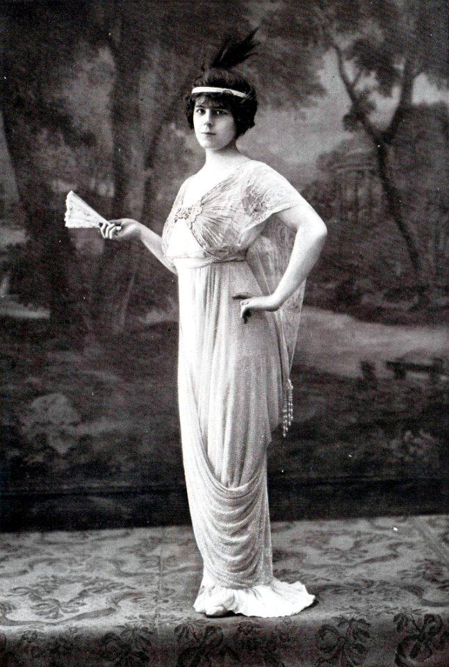 Robe du soir par Redfern 1913 3 cropped