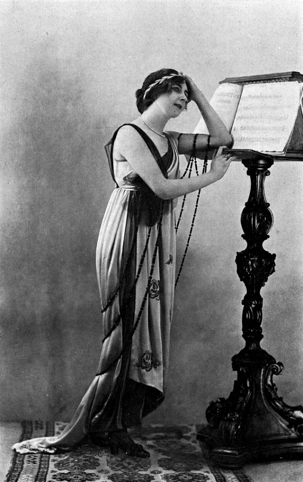 Robe du soir par Redfern 1919 cropped