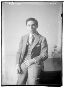 Roger W. Kahn LCCN2014718996