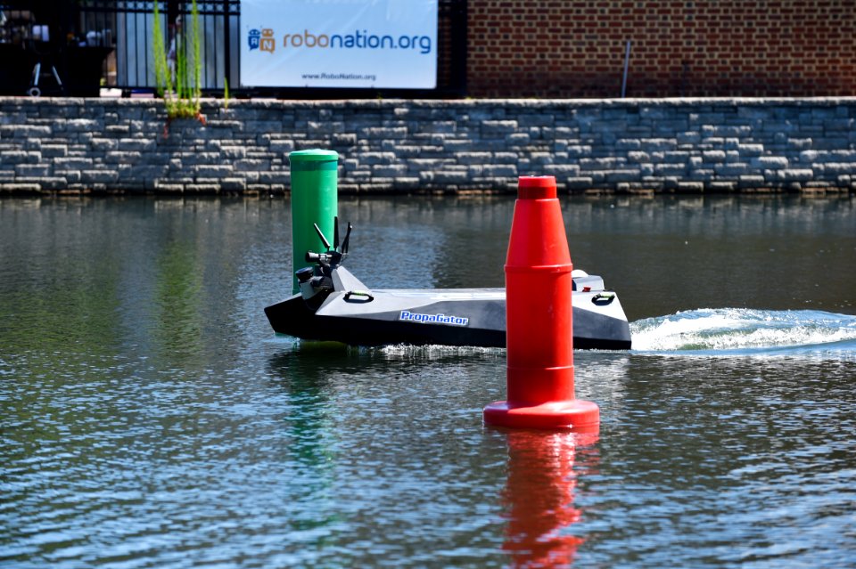 RoboBoat 150710-N-PO203-245