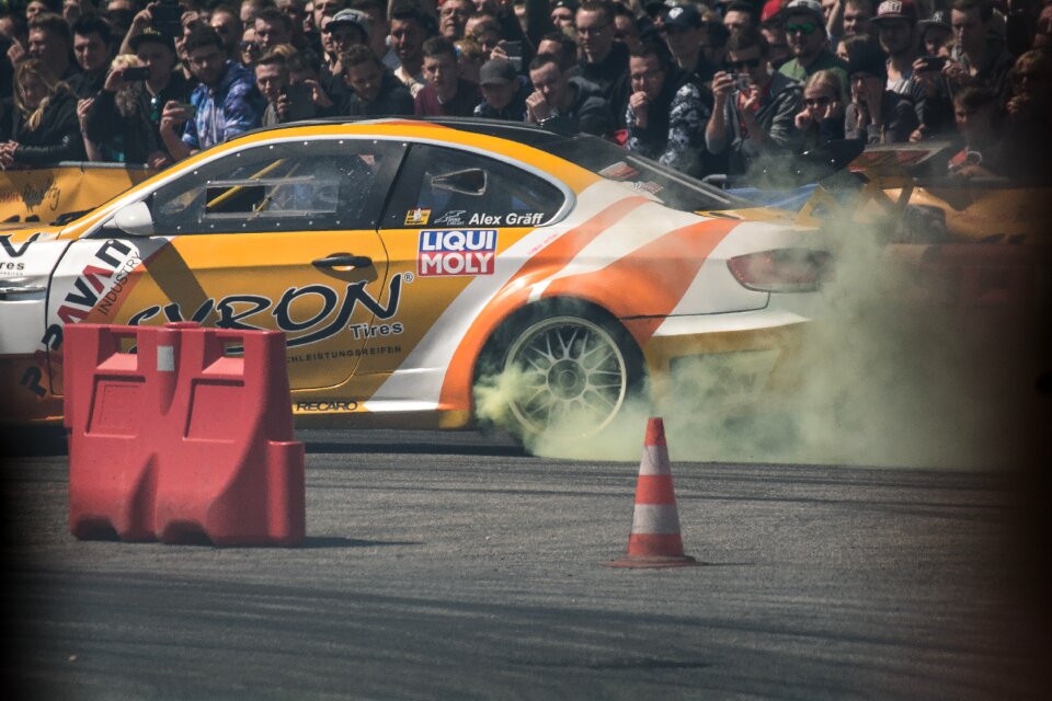 Gritty smoke gray smoke