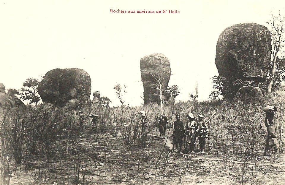 Rochers aux environs de N'Dellé