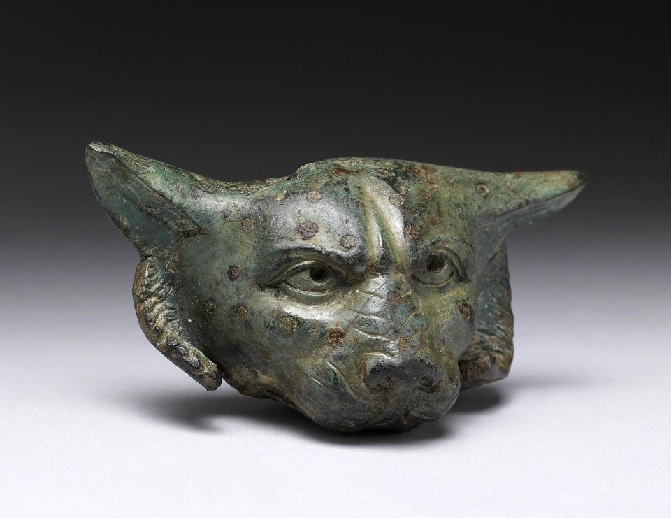 Roman - Hound's Head Appliqé from a Bed - Walters 54865 - Three Quarter Right
