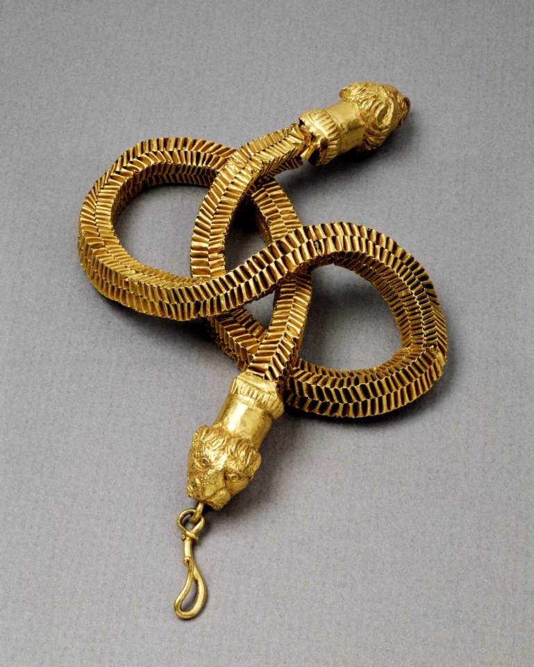 Roman - Necklace with Lion's-Head Closures - Walters 57588