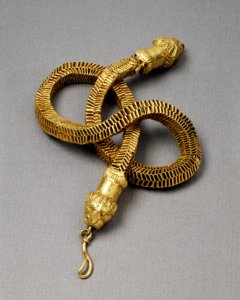 Roman - Necklace with Lion's-Head Closures - Walters 57588 photo