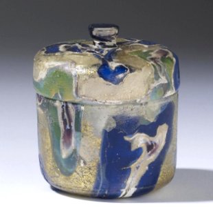 Roman - Pyxis - Walters 4776 - View A (cropped)