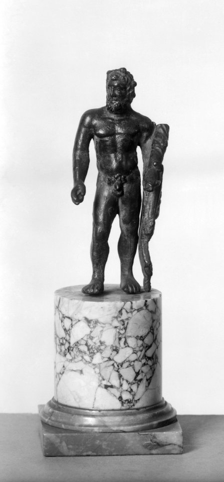 Roman - Herakles - Walters 541000 - Three Quarter