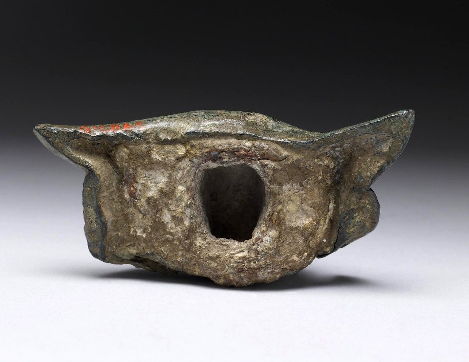 Roman - Hound's Head Appliqé from a Bed - Walters 54865 - Back
