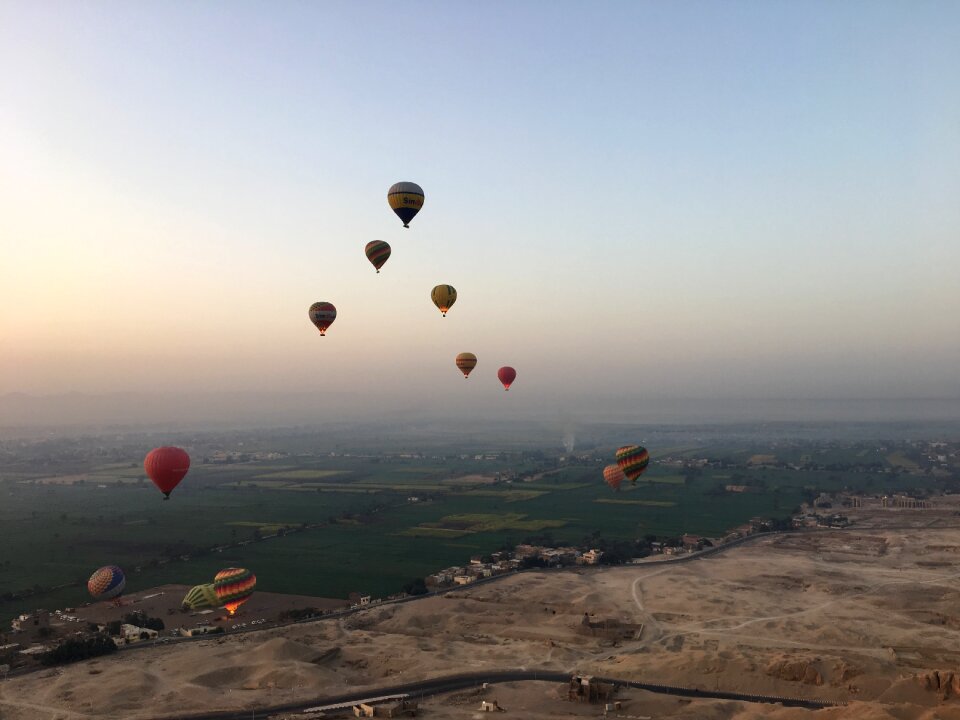 The valley of the kings desert hot air balloon