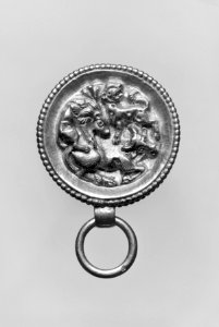 Roman - Pendant in the Form of a Round Box with Lions Attacking a Bull - Walters 57587