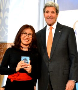 Rodjaraeg Wattanapanit of Thailand and U.S. Secretary of State John Kerry - IWOC 2016 photo