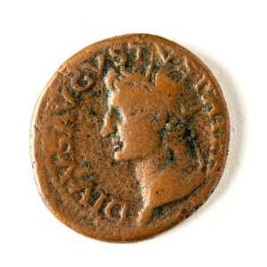 Romerskt bronsmynt med Tiberius, 16-22 - Skoklosters slott - 110685