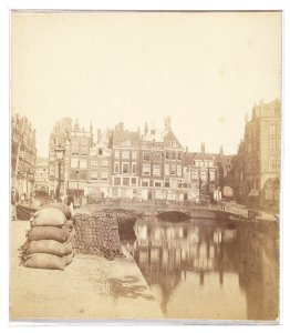 Rokin 1-9 rechts, vlnr Gezien in noordelijke richting naar Beursplein nrs 2-3-4A-4B vlnr en Beurspoortje rechts Waars OSIM00001004411