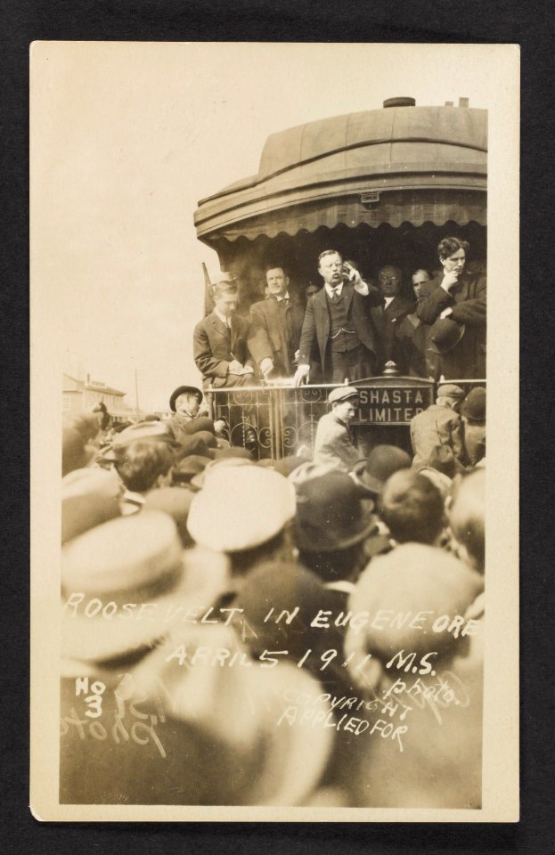 Roosevelt at Eugene, Ore. - M.S. photo. LCCN2013651713
