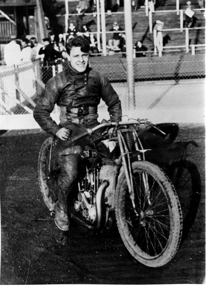 Roland Stobbart International Speedway Rider
