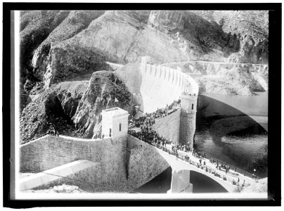 ROOSEVELT DAM, ARIZONA. SALT RIVER PROJECT OF BUREAU OF RECLAMATION. DEDICATION SCENE LCCN2016865093