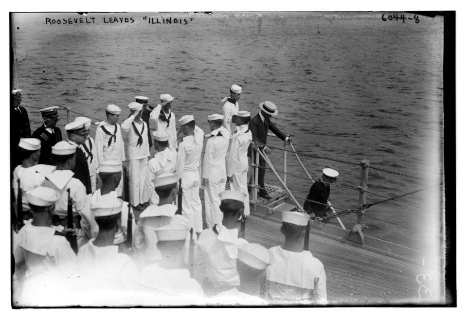 Roosevelt (Theodore Roosevelt Jr.) leaves ILLINOIS LCCN2014716411