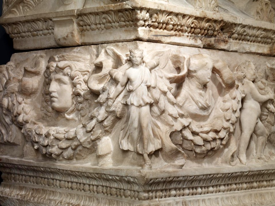 Roman - Garland Sarcophagus - Walters 2329 - Detail D