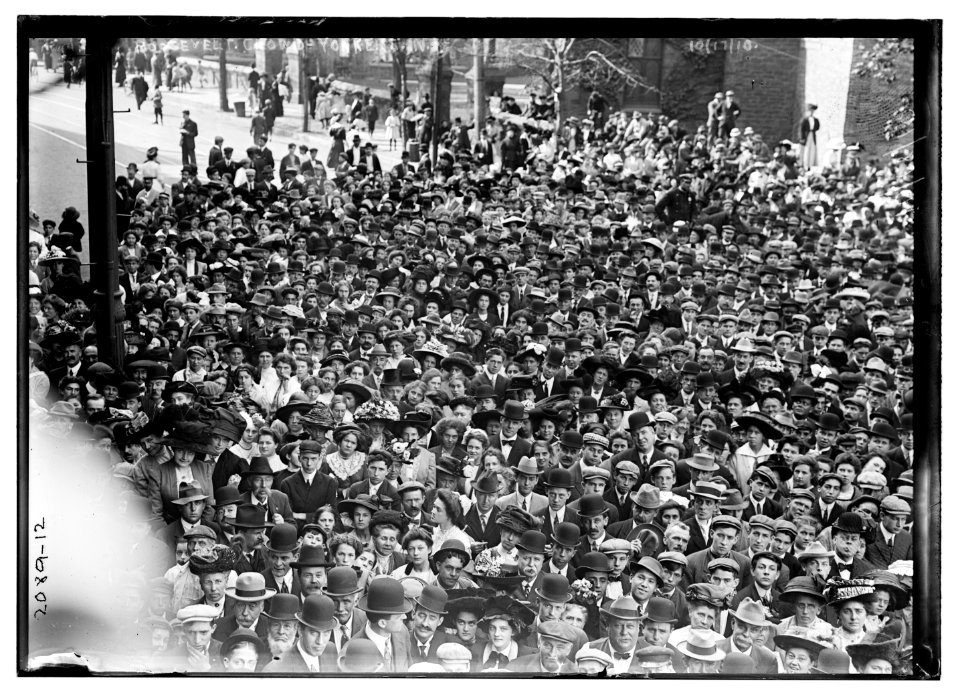 Roosevelt crowd, Yonkers, N.Y. LCCN2014688606