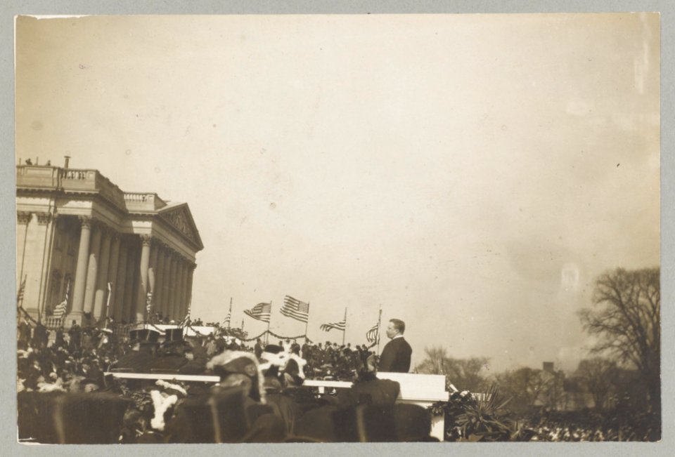 Roosevelt speaking LCCN2013650856