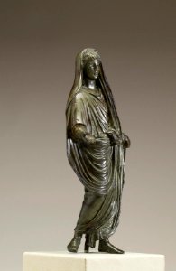 Roman - Genius Wearing a Toga - Walters 542329 - Three Quarter Right
