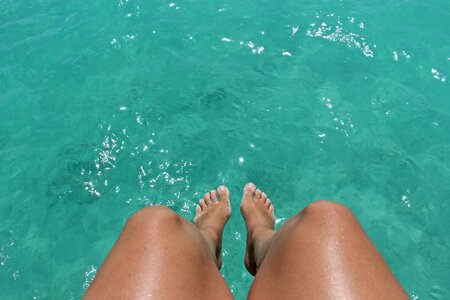 Water turquoise barefoot