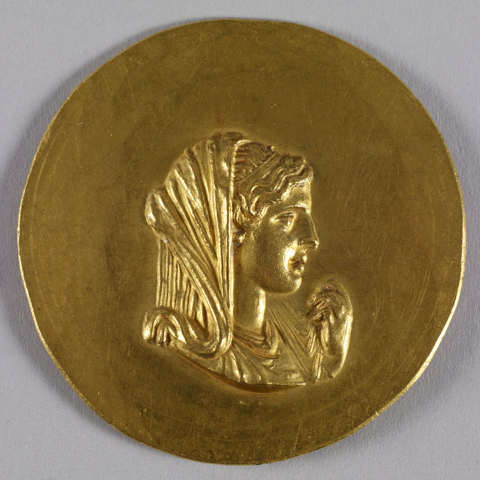 Roman - Medallion with Olympias - Walters 592 - Obverse
